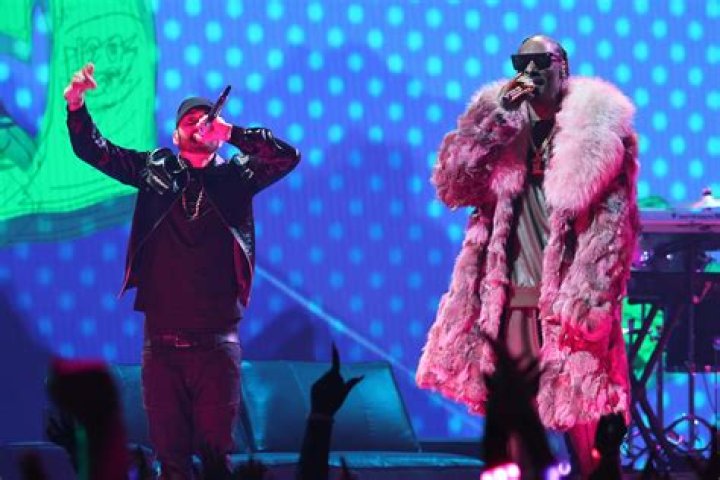 Eminem & Snoop Dogg Reunite At VMAs For Metaverse Performance 6 Months After Super Bowl
