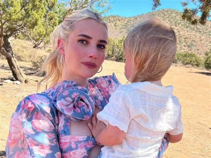 Emma Roberts’ Baby Born: ‘Scream Queens’ Star Reportedly Welcomes 1st Child With Boyfriend Garrett Hedlund