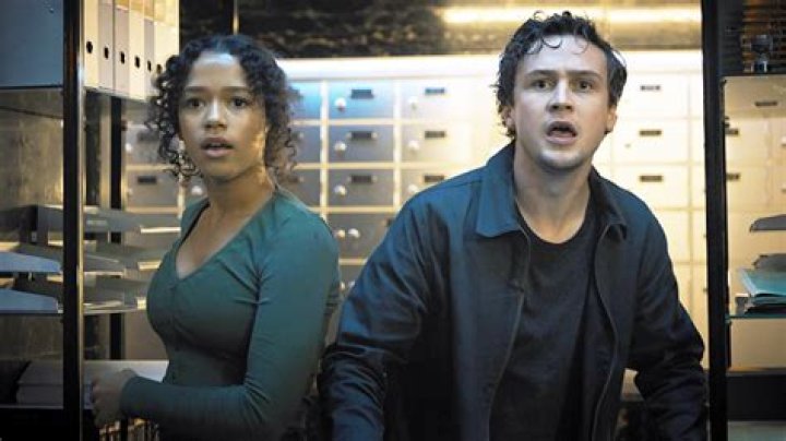 Logan Miller Reveals What He Wants To Happen – Hollywood Life