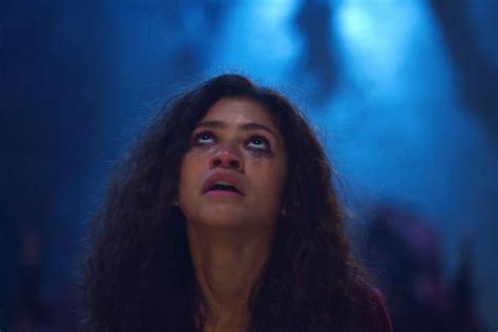 Zendaya’s Rue Is Addicted & Eric Dane Goes Full Frontal – Hollywood Life