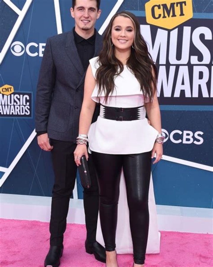 Gabby Barrett Refuses to Sing Duets With Male Singers – Hollywood Life