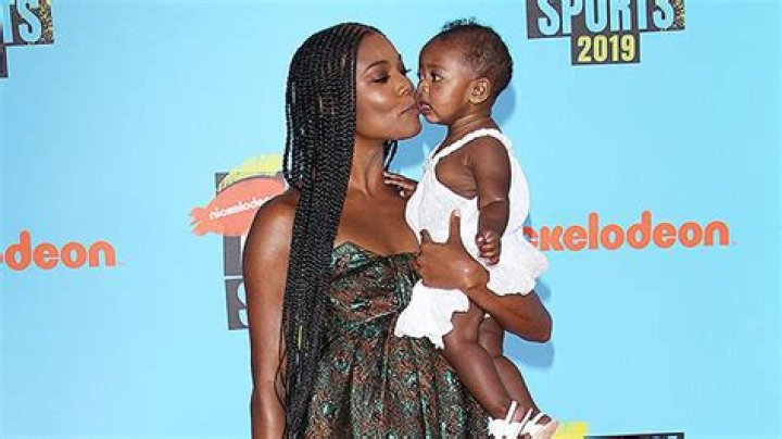 Gabrielle Union, 47, & Daughter Kaavia, 2, Blow Kisses & Ham It Up For The Camera: Watch 