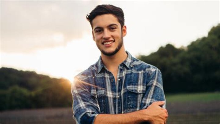 ‘American Idol’ Alum Garrett Jacobs Finds His Sound With Nostalgic Single ‘Young Love’