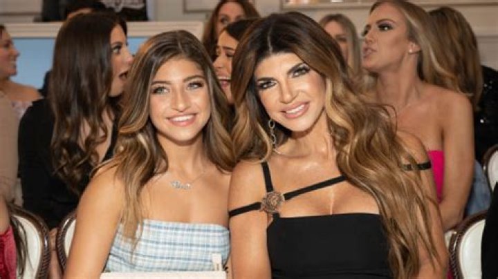 Gia Giudice Wows In Epic Dress At Mom Teresa’s Wedding: Photos – Hollywood Life