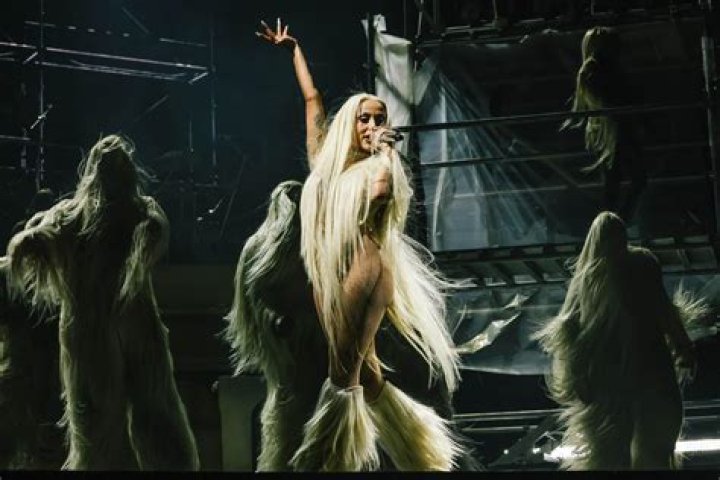 Gigi Hadid Claps Back At Haters Who Say She Doesn’t Dress ‘Sexy Enough’: ‘Calm TF Down’