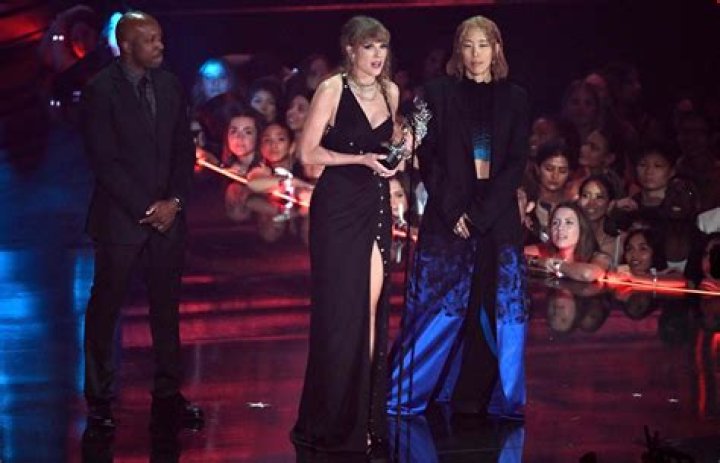 Girls’ Generation Wins Video Of The Year For ‘I Got A Boy’ — 2013 YTMA – Hollywood Life