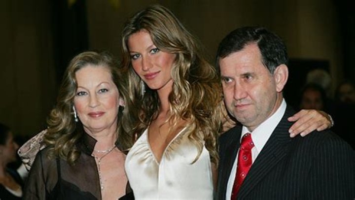 Gisele Bundchen Remembers Her Mom on the 1 Month Anniversary of Her Death: ‘Te Amo’