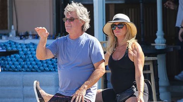 Goldie Hawn Rocks Black Swimsuit In Kurt Russell Kissing Photo – Hollywood Life