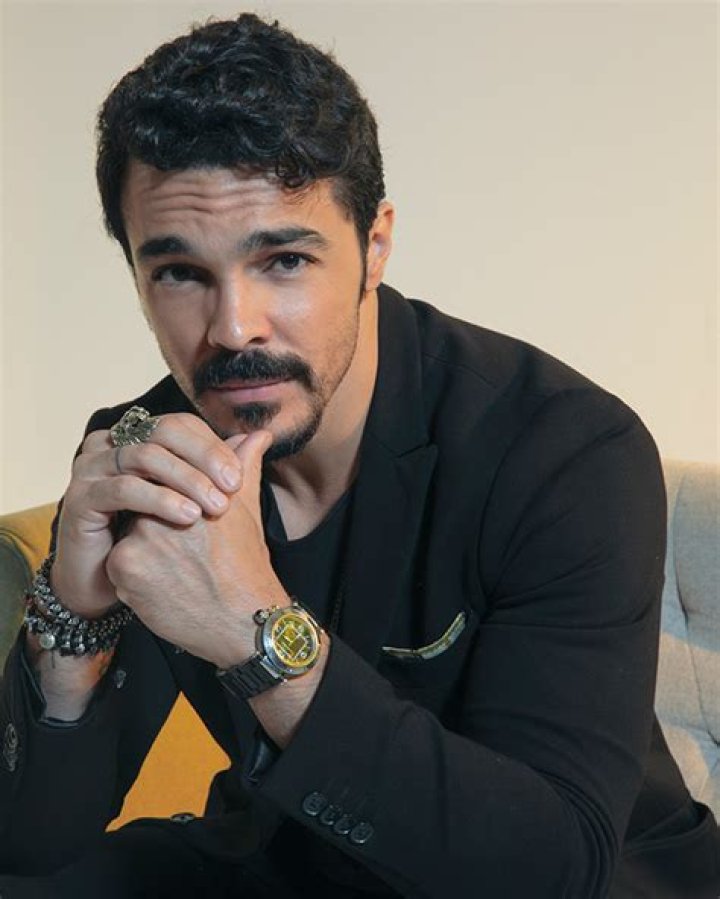 Shalim Ortiz Spills Mateo Scoop — Interview – Hollywood Life