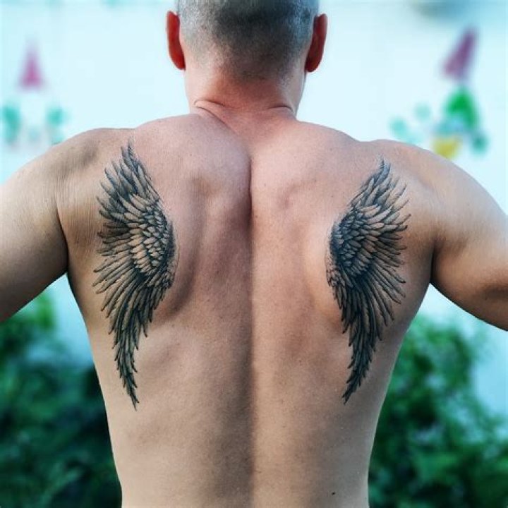 ‘Grey’s Anatomy’ Star Jesse Williams Shows Off Angel Wings Back Tattoo – Hollywood Life