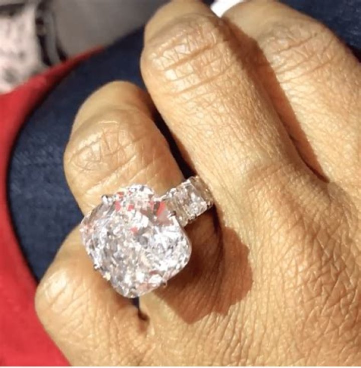 Gucci Mane Gifted With His Own Engagement Ring From Fiancée Keyshia Ka’oir – Hollywood Life
