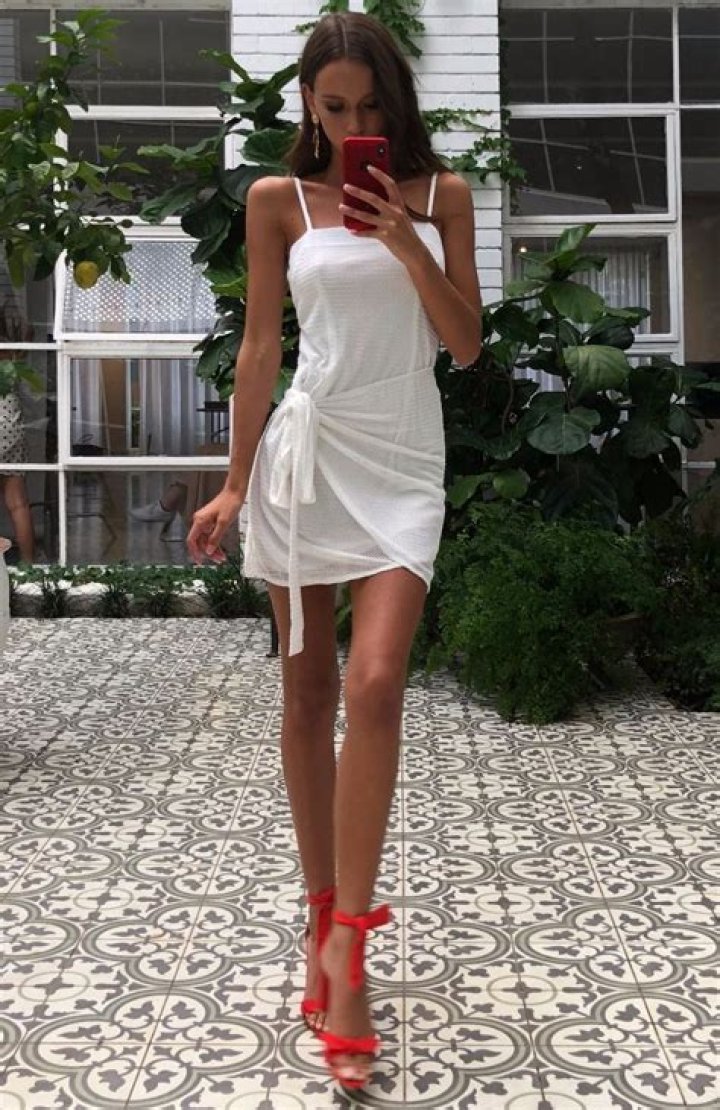 Eminem’s Daughter Hailie Is Ready For Summer In White Mini Dress On Sedona Trip – Pic