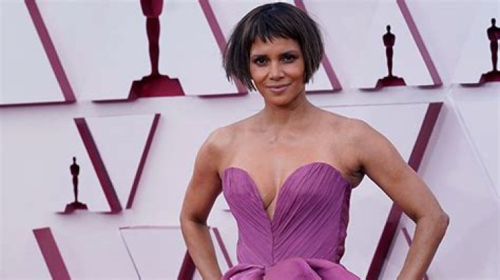Halle Berry ‘Heartbroken’ Only Black Woman To Win Best Actress Oscar – Hollywood Life