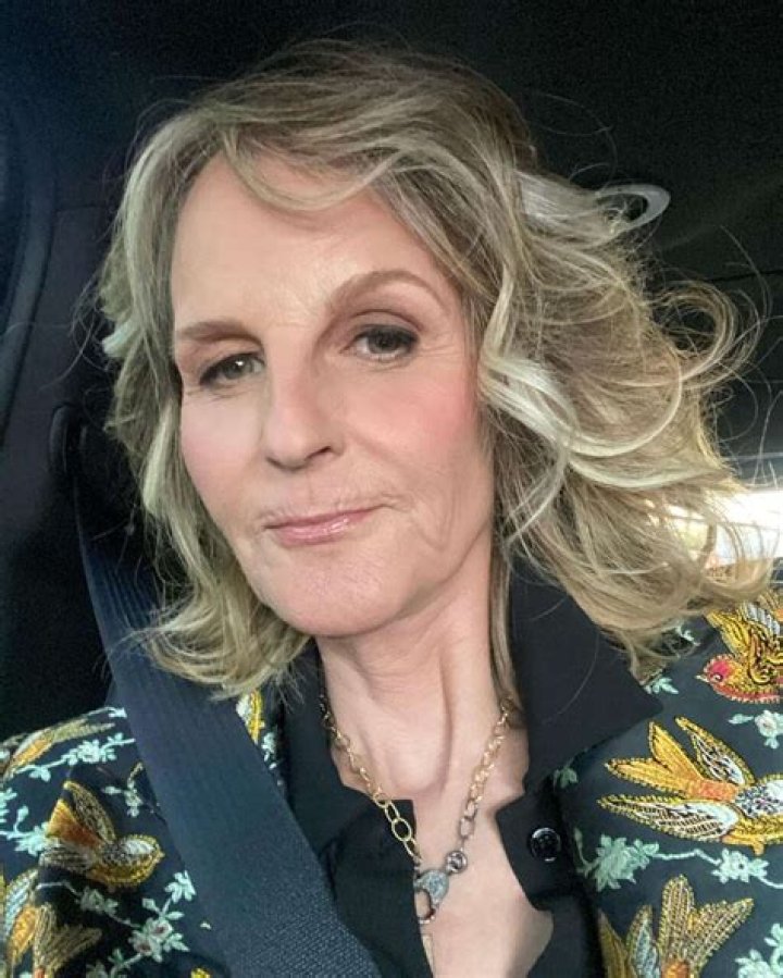 Helen Hunt Celebrity Profile – Hollywood Life