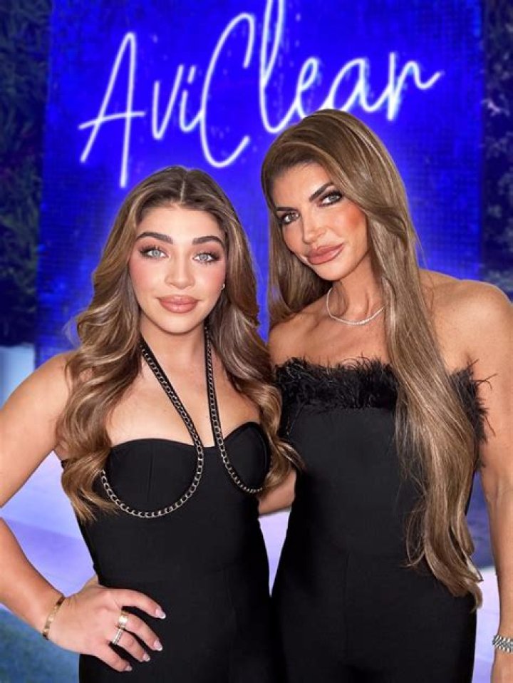 Hottest Celebrity Pics This Week Of Nov 7-Nov. 13:Teresa Giudice, More – Hollywood Life