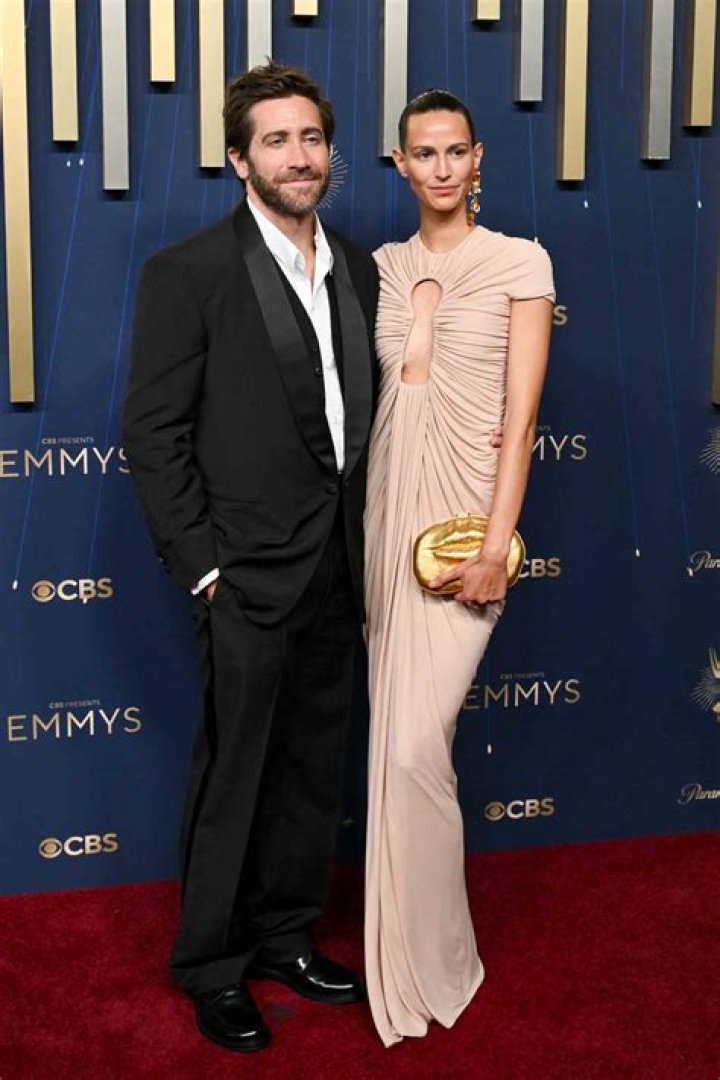 Jake Gyllenhaal & Jeanne Cadieu At Vanity Fair Oscar Party 2022 – Hollywood Life