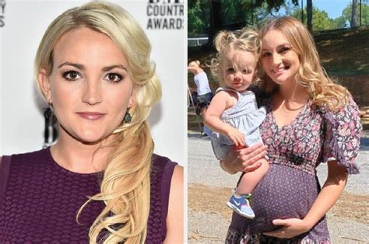Jamie Lynn Spears & Dad Jamie Had Fight Over Her Pregnancy, Book Says – Hollywood Life