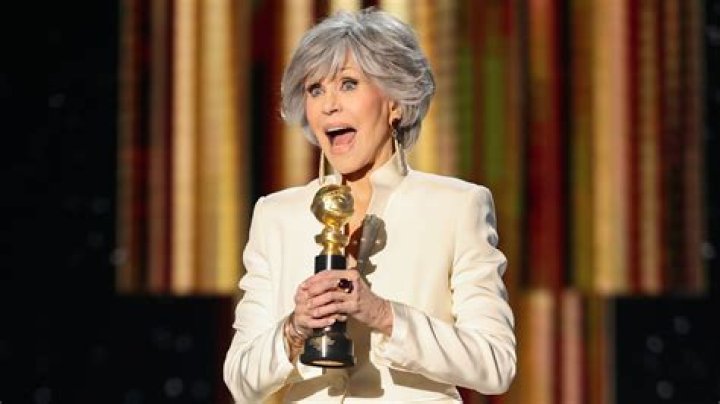 Jane Fonda Urges Hollywood To Get ‘In Step’ With Elevating Diverse Voices In Powerful Golden Globes Speech