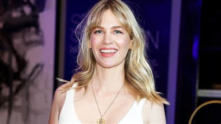 January Jones Poses In Her Underwear After Knee Surgery: Pics – Hollywood Life