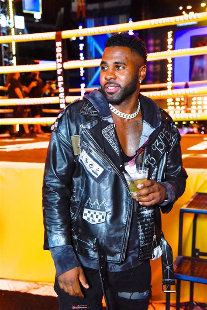 Jason Derulo Gets Into A Fight In Vegas After A Guy Calls Him Usher – Hollywood Life