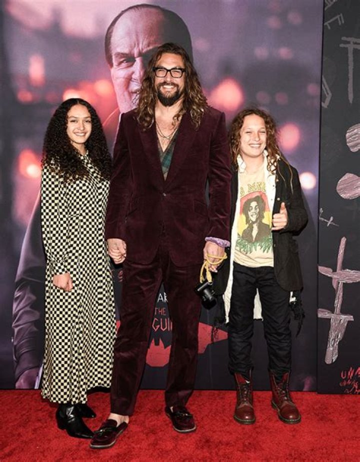 Jason Momoa Calls Lisa Bonet ‘Family’ At ‘The Batman’ NYC Premiere – Hollywood Life