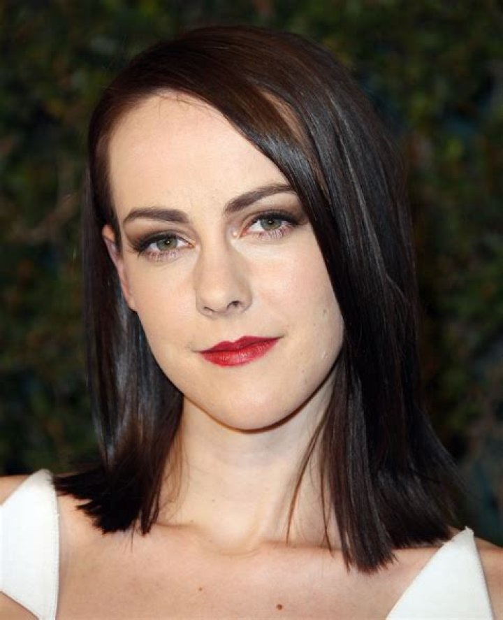 Jena Malone Celebrity Profile – Hollywood Life