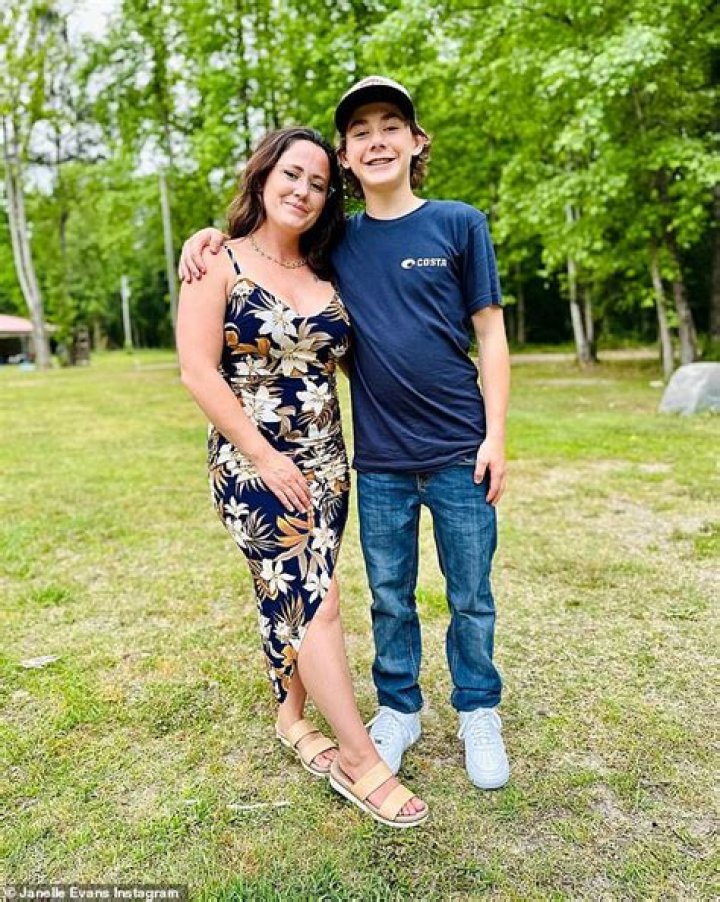 Jenelle Evans Granted Custody Of Son Jace – Hollywood Life