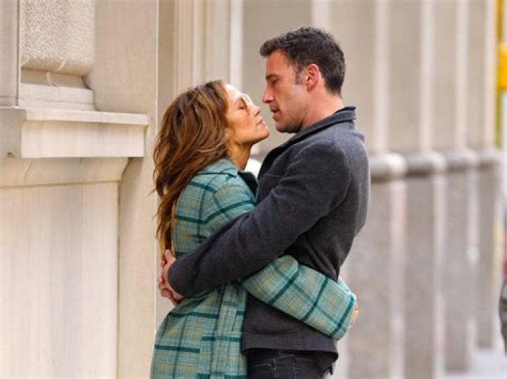 J.Lo & Ben Affleck Kiss Goodbye As She Leaves His Home In CA — Steamy New Photo