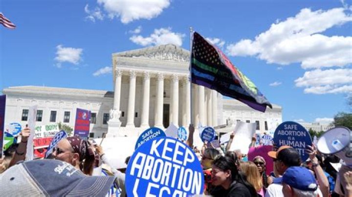 Jerry Springer Condemns Supreme Court After Texas Abortion Law – Hollywood Life