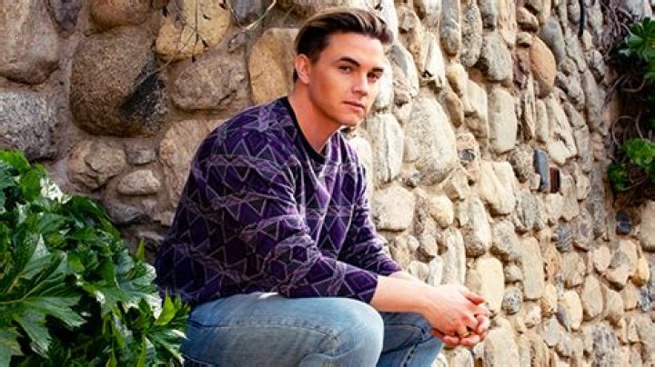 Jesse McCartney Releases ‘Reflective’ Jam ‘Yours’: ‘It’s The Tip Of The Iceberg’ Of My New Music