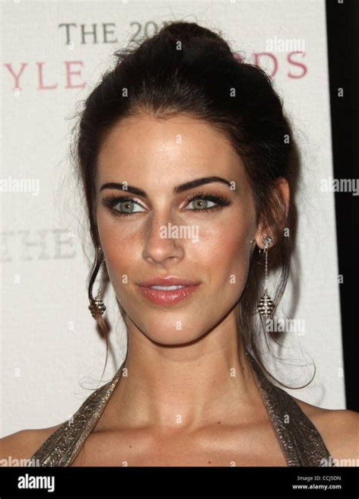 The Makeup Artist Behind Jessica Lowndes' Metallic Sunset Eyes Tells Us How To Recreate Her Look! EXCLUSIVE – Hollywood Life