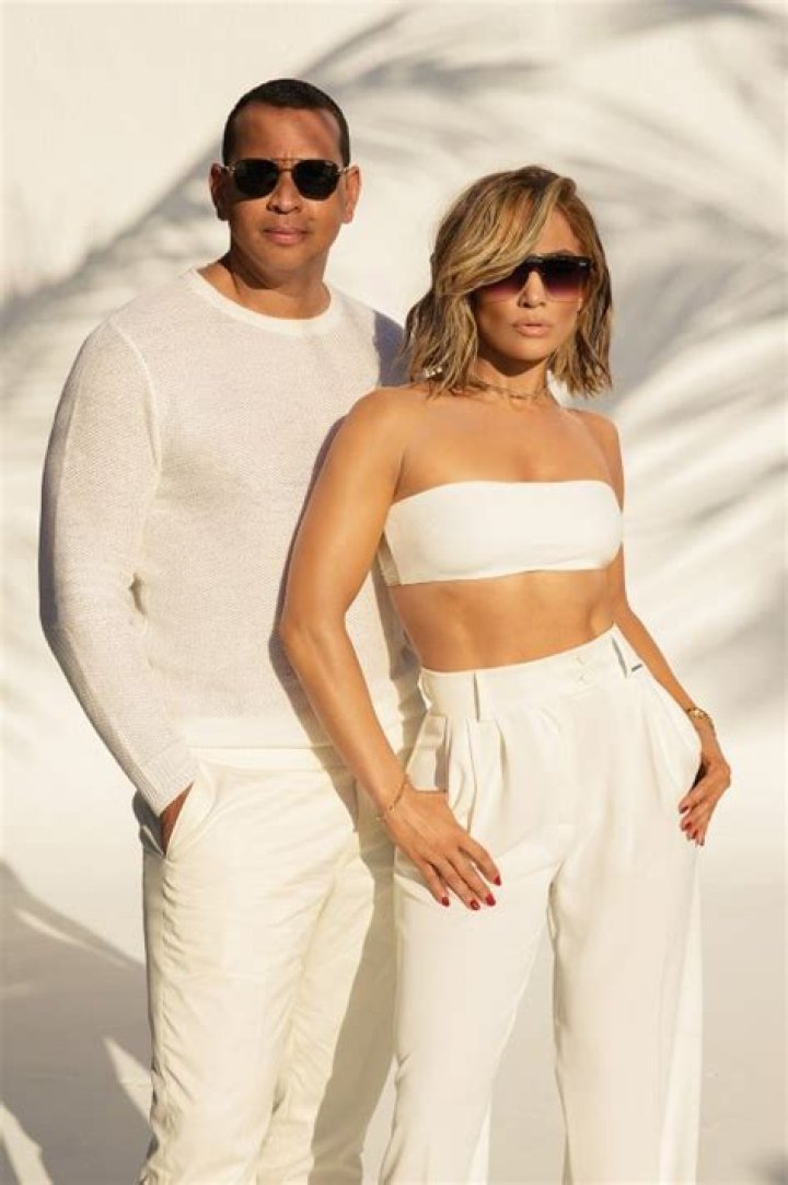 Jennifer Lopez & Alex Rodriguez 2019 Sunglass Campaign With Quay Australia