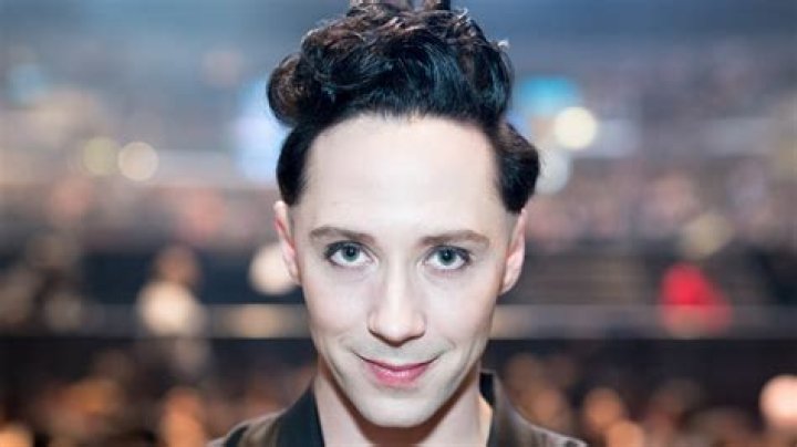 Johnny Weir Channels Amy Winehouse With Epic Makeover For ‘DWTS’ Icons Night — Pics