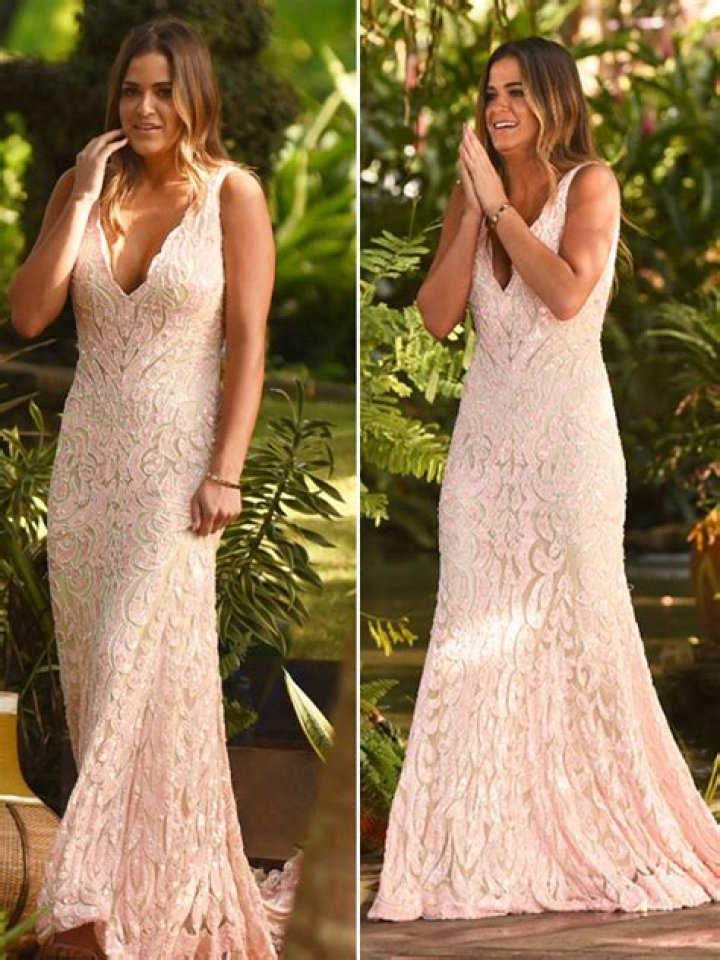 ‘The Bachelor’: JoJo Stuns In Plunging Pink Lace Gown At Final Rose Ceremony