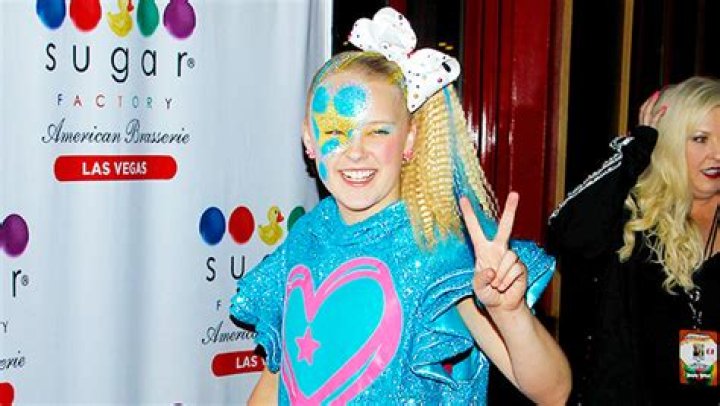 JoJo Siwa Brings Back Her Ponytail & Dances After Pixie Cut: Watch – Hollywood Life