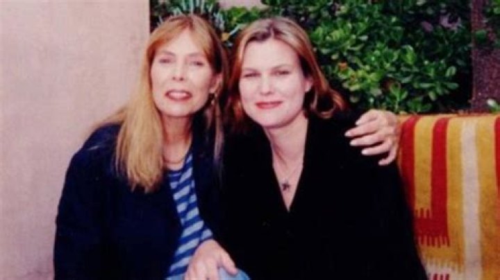 Joni Mitchell’s Daughter: All About Kilauren Gibb & Their History