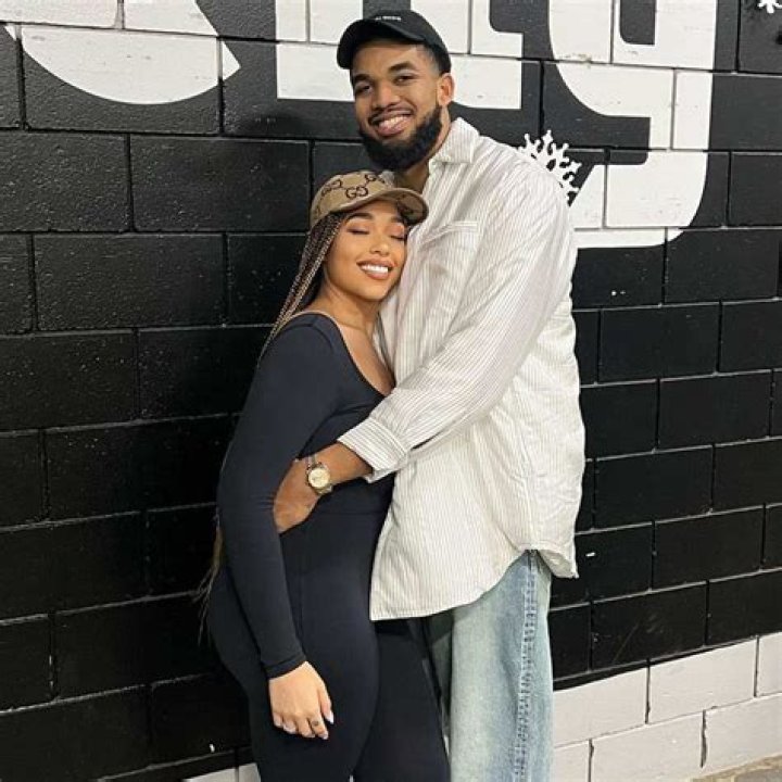 Jordyn Woods Helping Karl-Anthony Towns After Mother’s Passing – Hollywood Life