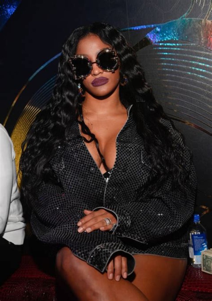 Joseline Hernandez’s Outfit On Reunion — See The ‘L&HH’ Star’s Look – Hollywood Life