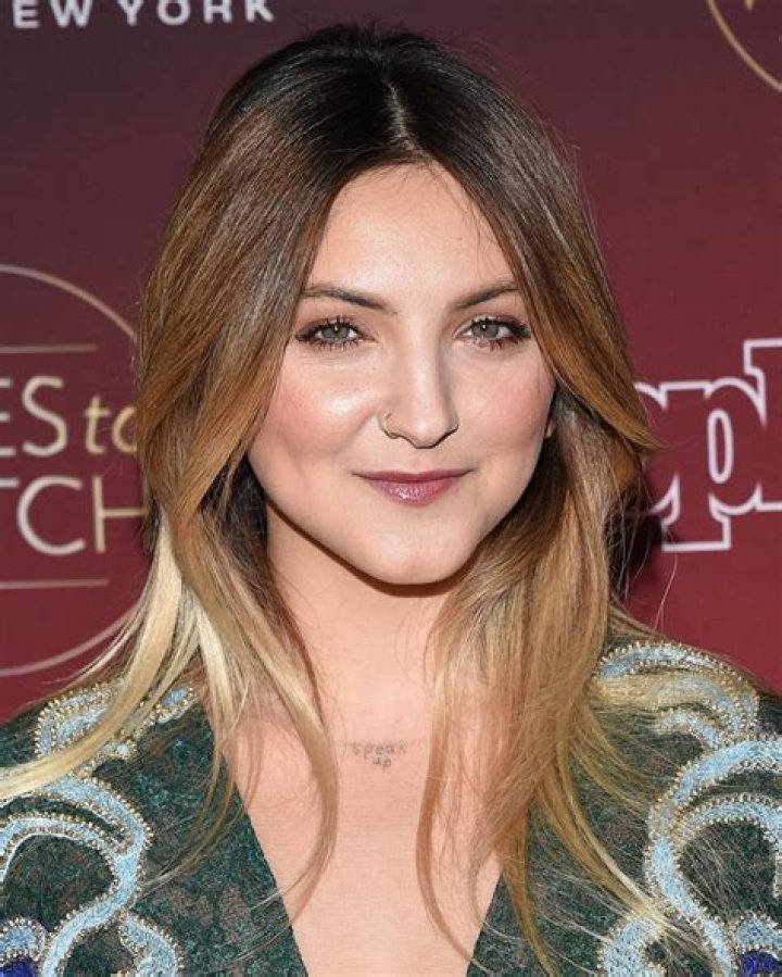 Julia Michaels Celebrity Bio – Hollywood Life