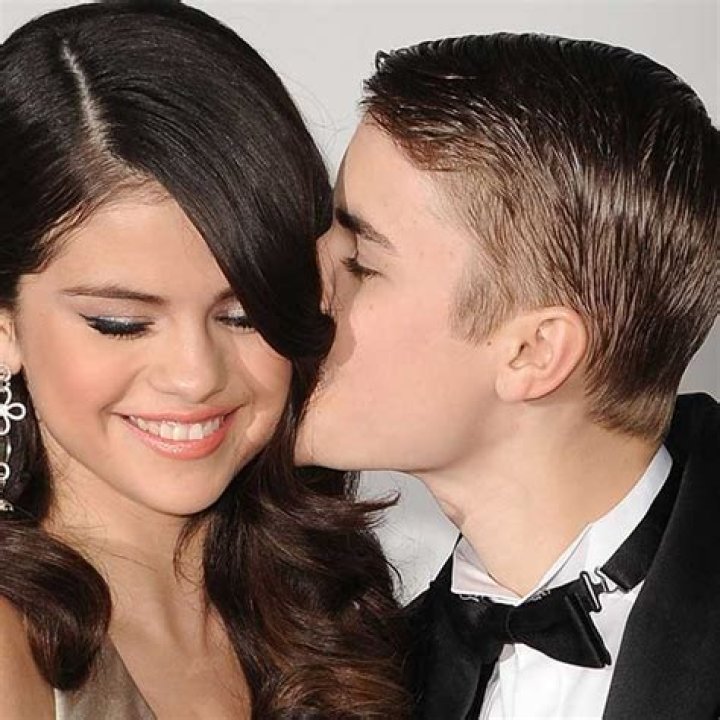 Justin Bieber & Selena Gomez — Their Most Romantic Photos – Hollywood Life