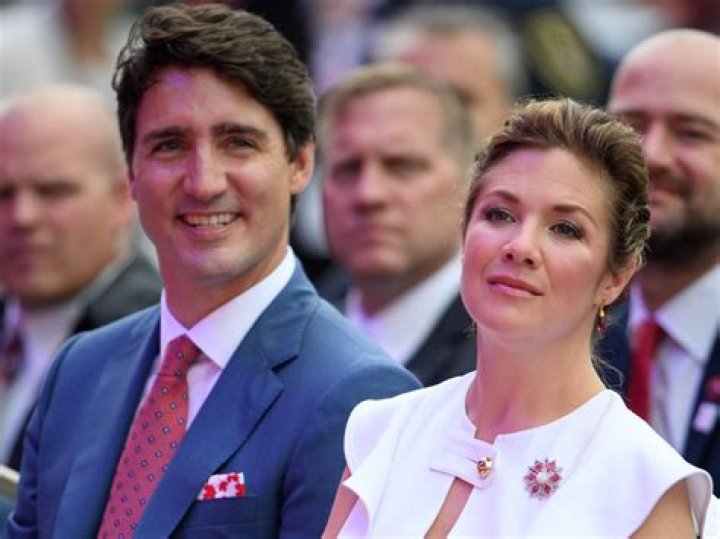 Justin Trudeau & Wife Sophie Gregoire Trudeau: Photos – Hollywood Life