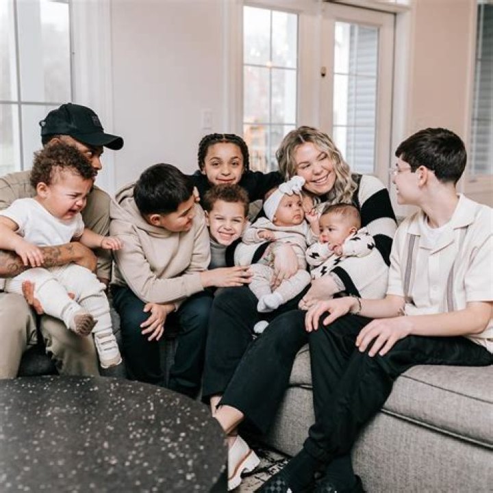 She’s Done – Hollywood Life