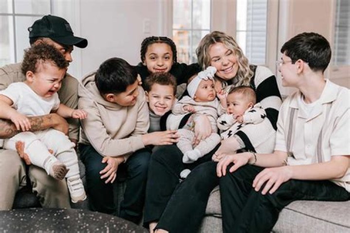 Kailyn Lowry ‘Going To Jail’? Jo Rivera Mad She Took Isaac To Hawaii – Hollywood Life