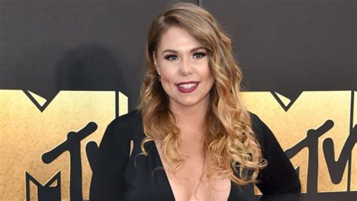 Kailyn Lowry Seemingly Responds To Pregnancy Rumors With Cryptic Tweet: ‘Y’all Won’