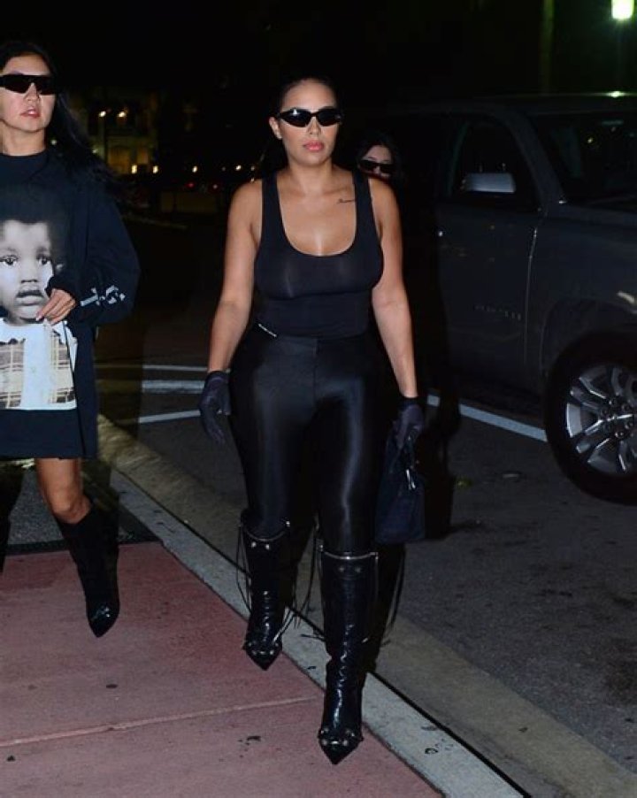 Kim Kardashian’s Lookalike Chaney Jones Rocks Crop Top, Snuggles With Kanye In Miami — Photos