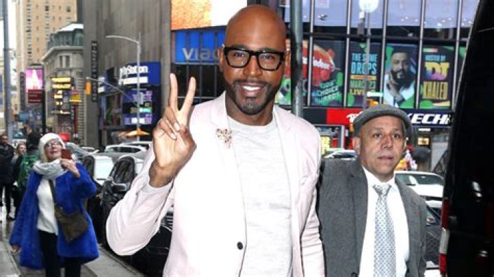 ‘Queer Eye’s Karamo Brown Strips Down To His Birthday Suit In Hawaii Before ‘DWTS’ Debut