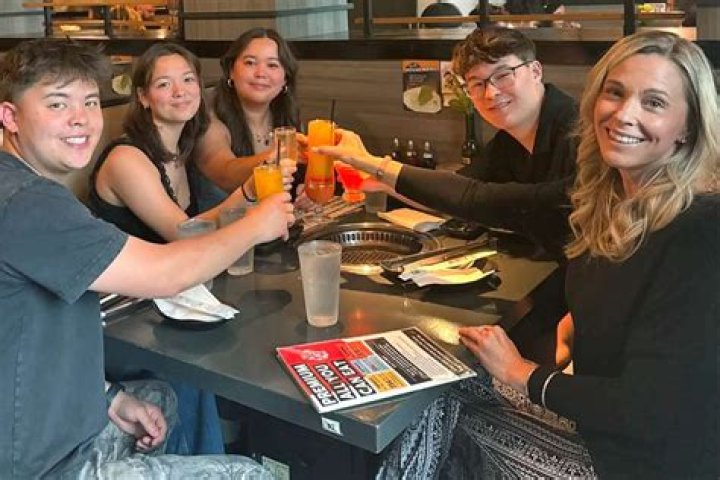 Collin & Hannah Gosselin’s Siblings ‘Embarrassed Over Documentary – Hollywood Life