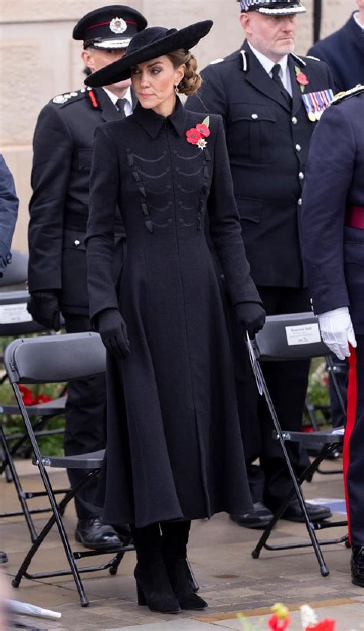 Kate Middleton At Remembrance Day — Debuts New Center Part In Her Hair – Hollywood Life