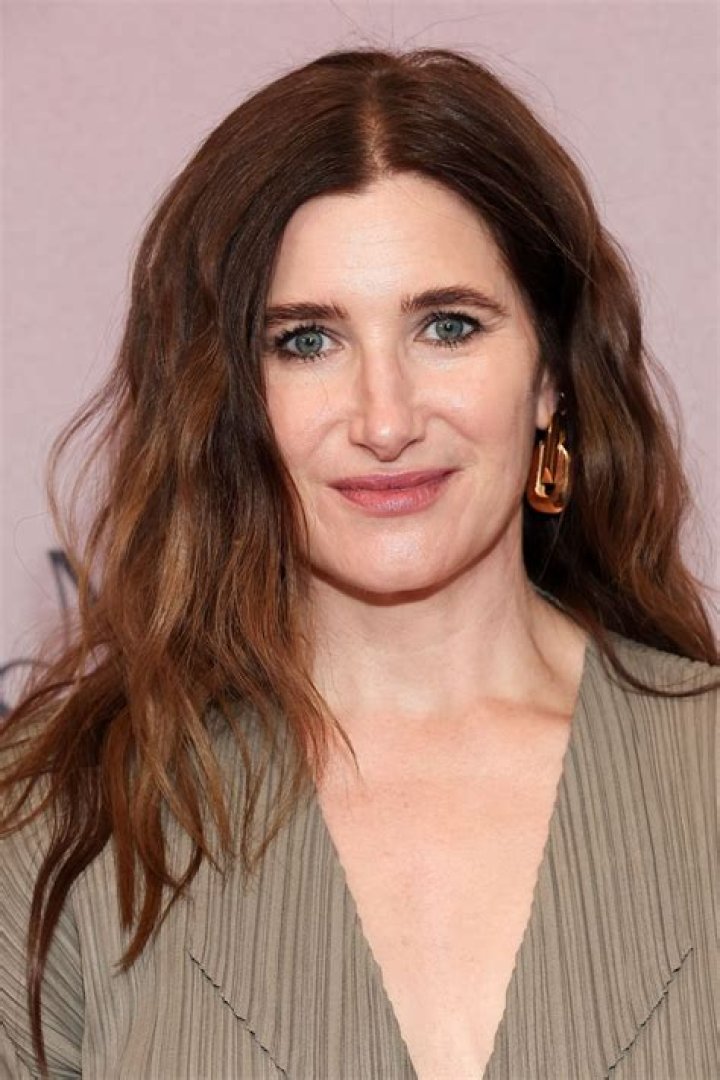 Kathryn Hahn Celeb Profile – Hollywood Life