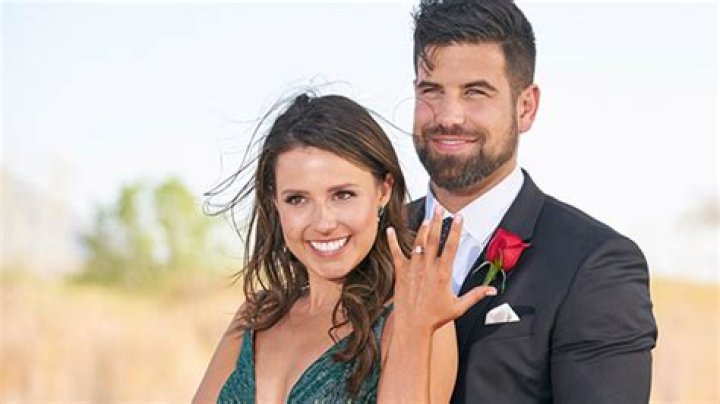 Katie Thurston Hints She’s Moving To Canada To Be With Blake Moynes As They Go IG Official
